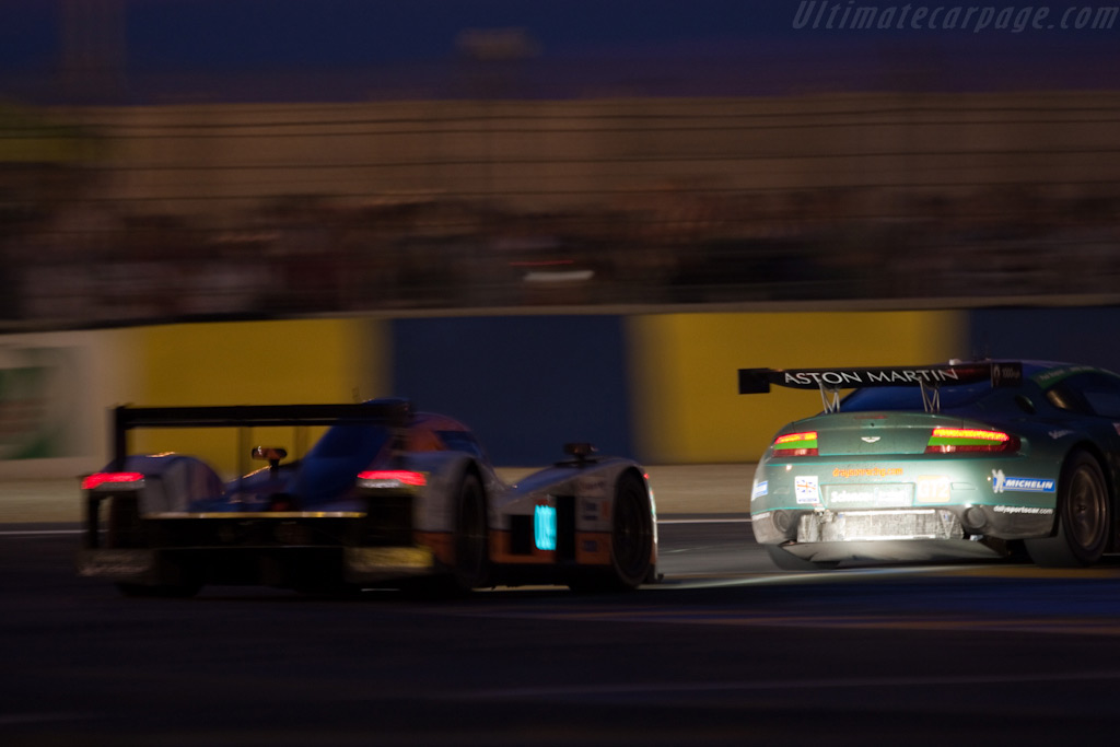 Two Astons - Chassis: GT2/002  - 2009 24 Hours of Le Mans