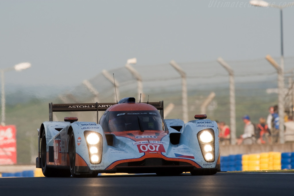 Under the Bridge - Chassis: B0960-HU02  - 2009 24 Hours of Le Mans