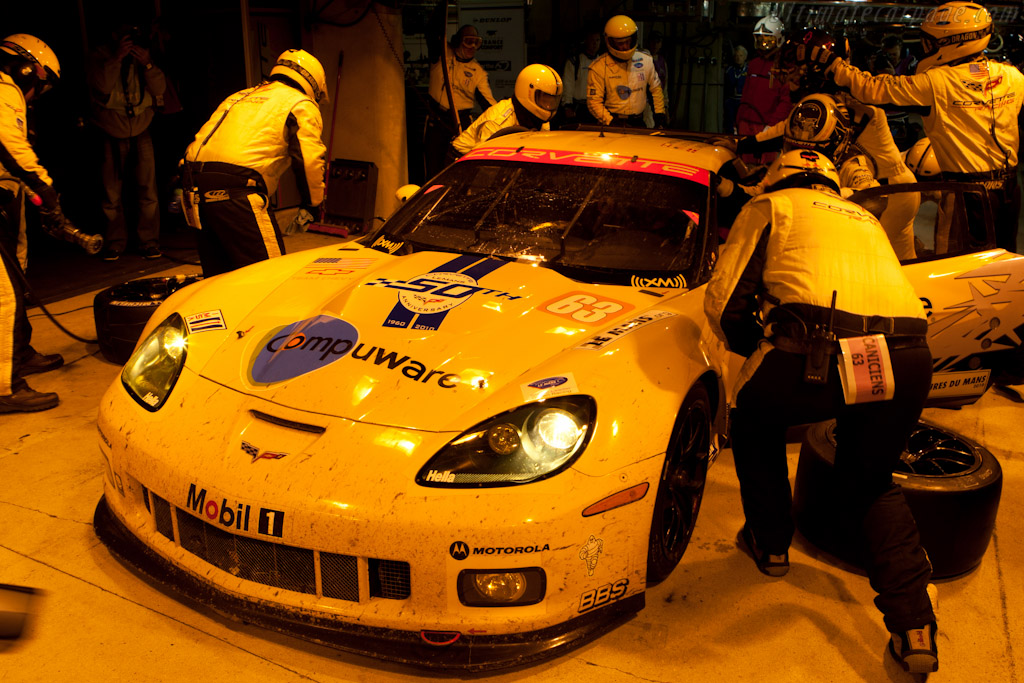 Driver Change - Chassis: C6GT-001  - 2010 24 Hours of Le Mans