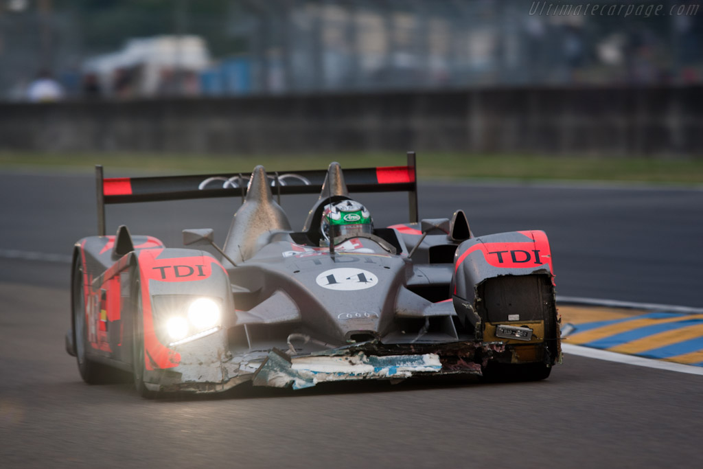 Rodriguez kissed the wall - Chassis: 201  - 2010 24 Hours of Le Mans