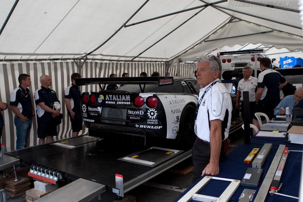 Scrutineering at Jacobins - Chassis: 002  - 2010 24 Hours of Le Mans
