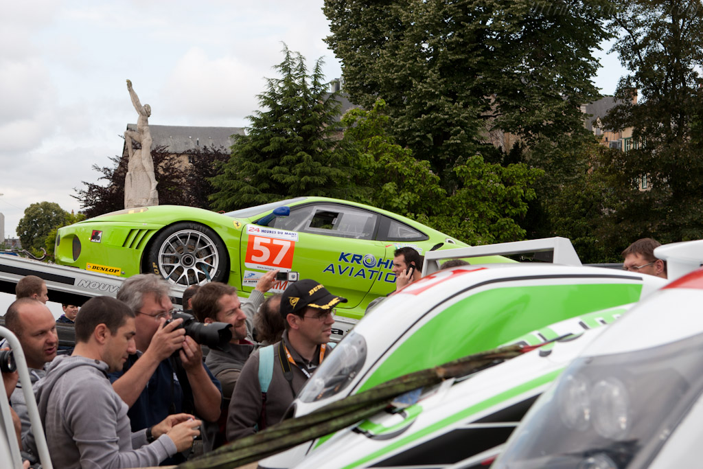 Arriving at Place des Jacobins - Chassis: 2620  - 2011 24 Hours of Le Mans