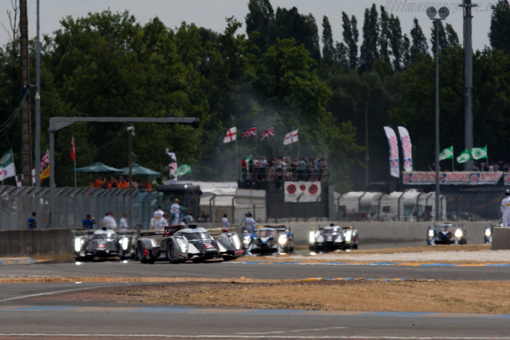 The six protagonists in the haze - Chassis: 106  - 2011 24 Hours of Le Mans
