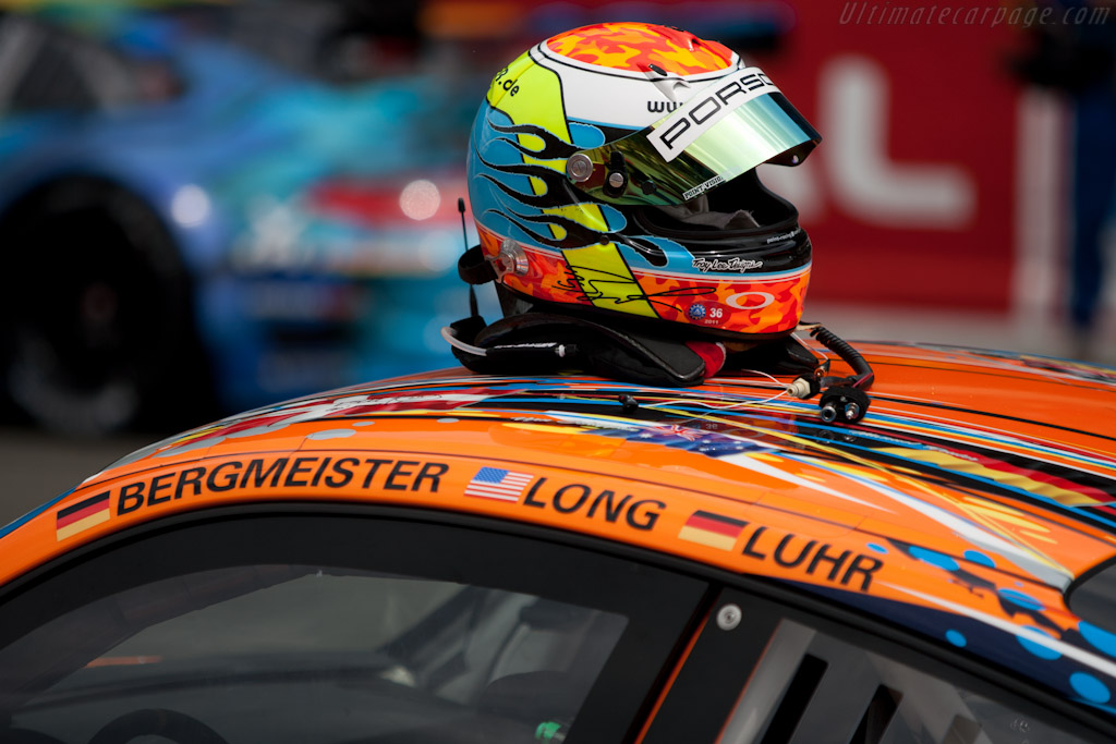 Troy Lee's artwork - Chassis: WP0ZZZ99Z8S799913b  - 2011 24 Hours of Le Mans