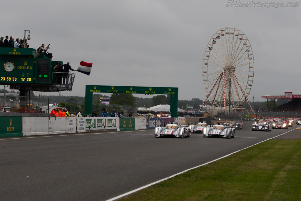Off they go   - 2013 24 Hours of Le Mans