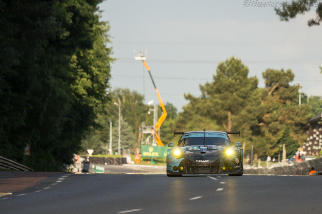 Porsche 911 RSR  - Entrant: Dempsey-Proton Racing - Driver: Richard Lietz / Michael Christensen / Philipp Eng - 2016 24 Hours of Le Mans