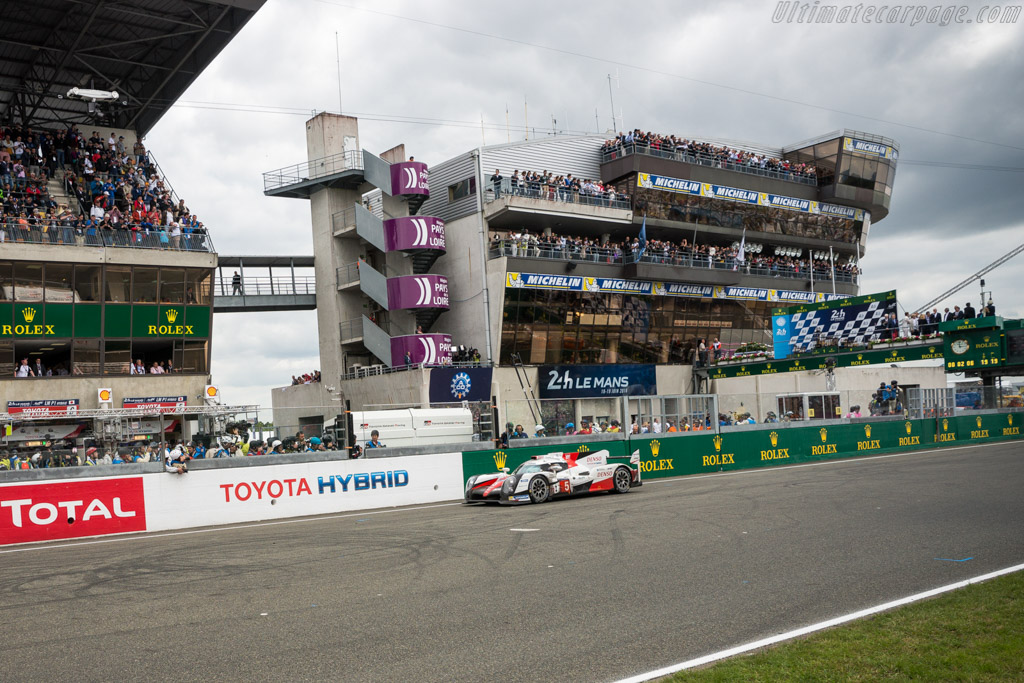 Toyota TS050 Hybrid - Chassis: 16-01 - Entrant: Toyota Gazoo Racing - Driver: Anthony Davidson / Sebastien Buemi / Kazuki Nakajima - 2016 24 Hours of Le Mans