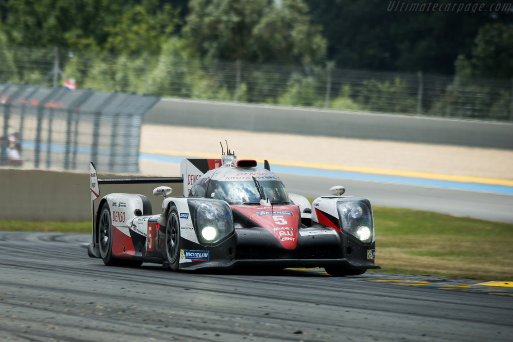Toyota TS050 Hybrid - Chassis: 16-01 - Entrant: Toyota Gazoo Racing - Driver: Anthony Davidson / Sebastien Buemi / Kazuki Nakajima - 2016 24 Hours of Le Mans