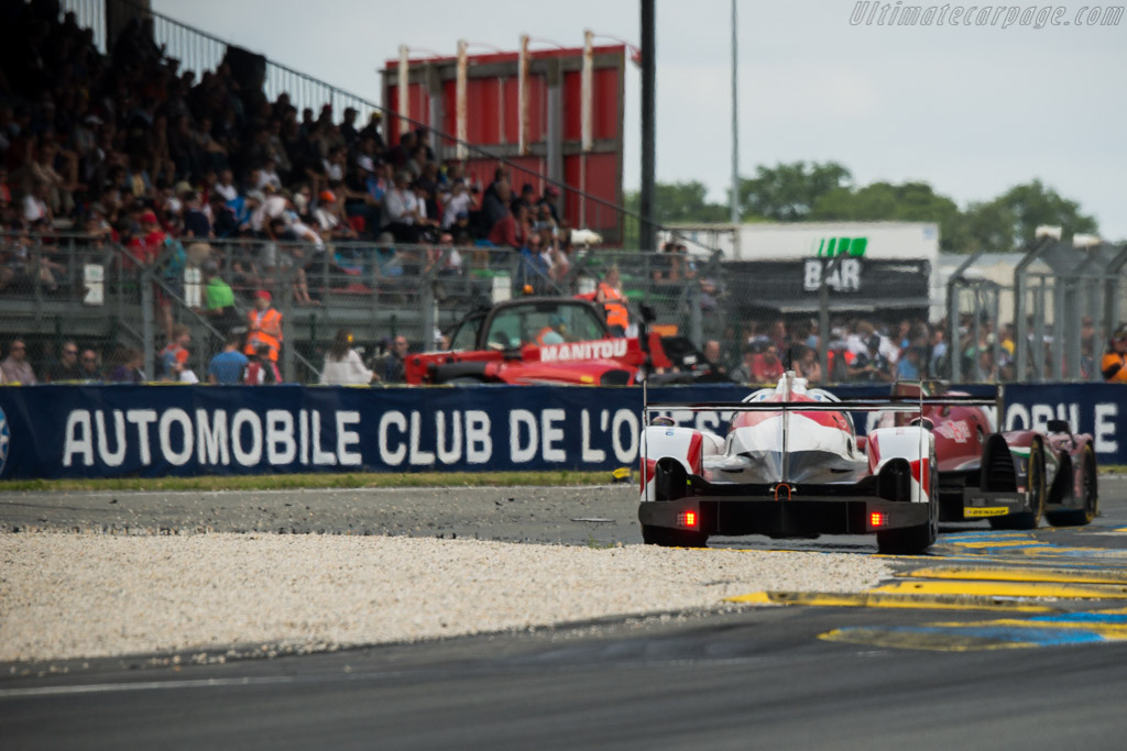 Toyota TS050 Hybrid - Chassis: 16-04 - Entrant: Toyota Gazoo Racing - Driver: Stephane Sarrazin / Michael Conway / Kamui Kobayashi - 2016 24 Hours of Le Mans