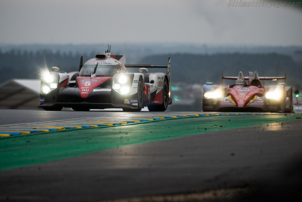 Toyota TS050 Hybrid - Chassis: 16-01 - Entrant: Toyota Gazoo Racing - Driver: Anthony Davidson / Sebastien Buemi / Kazuki Nakajima - 2016 24 Hours of Le Mans