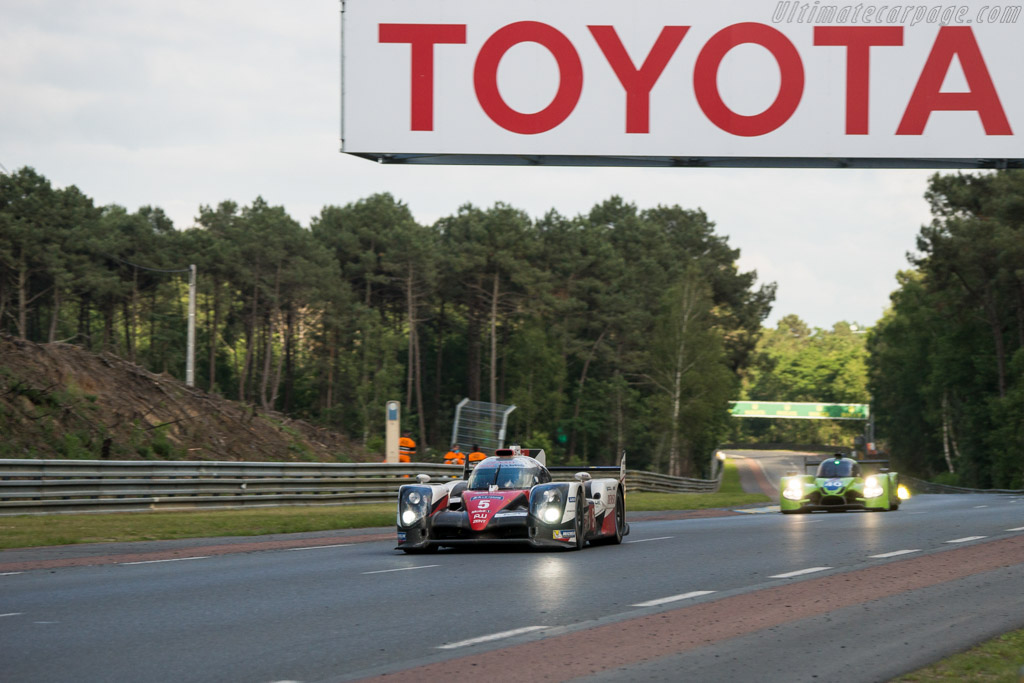 Toyota TS050 Hybrid - Chassis: 16-01 - Entrant: Toyota Gazoo Racing - Driver: Anthony Davidson / Sebastien Buemi / Kazuki Nakajima - 2016 24 Hours of Le Mans