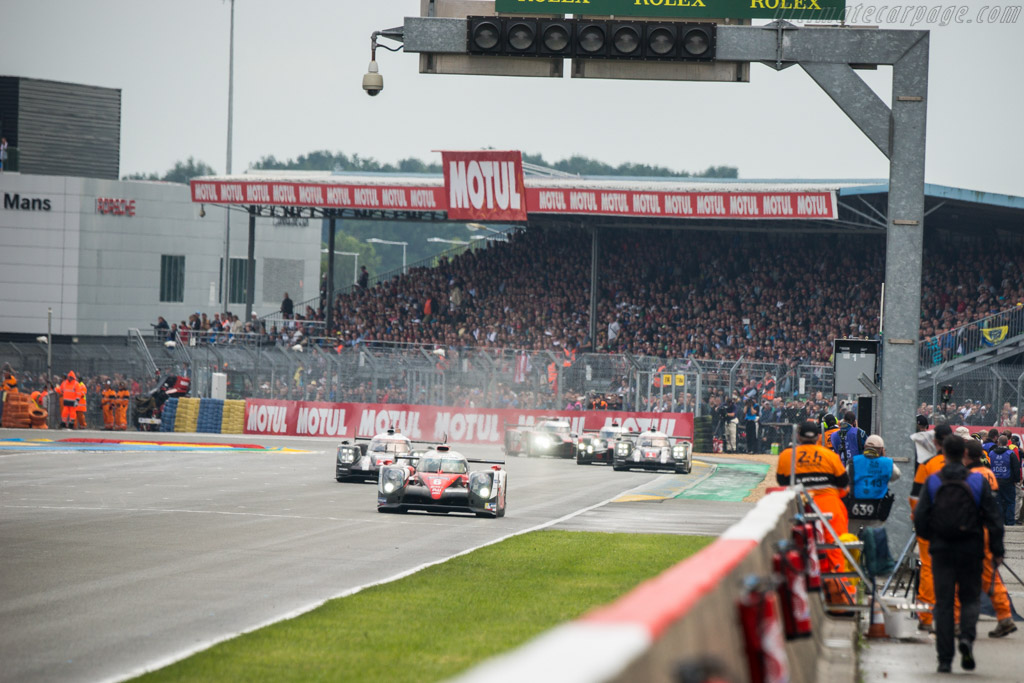 Toyota TS050 Hybrid - Chassis: 16-04 - Entrant: Toyota Gazoo Racing - Driver: Stephane Sarrazin / Michael Conway / Kamui Kobayashi - 2016 24 Hours of Le Mans