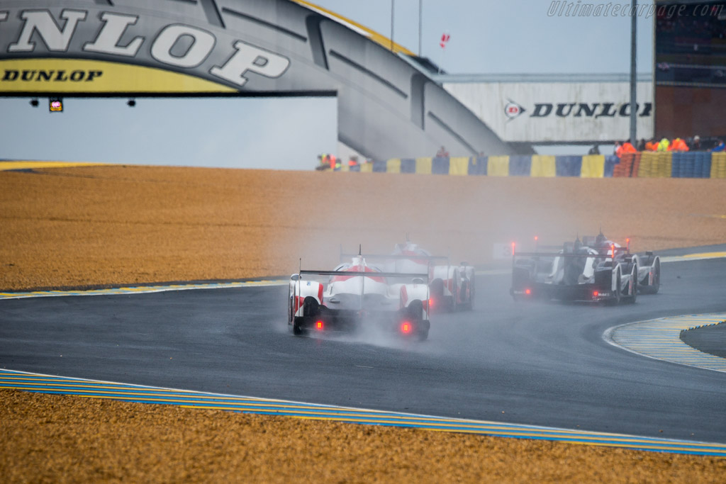 Toyota TS050 Hybrid - Chassis: 16-01 - Entrant: Toyota Gazoo Racing - Driver: Anthony Davidson / Sebastien Buemi / Kazuki Nakajima - 2016 24 Hours of Le Mans