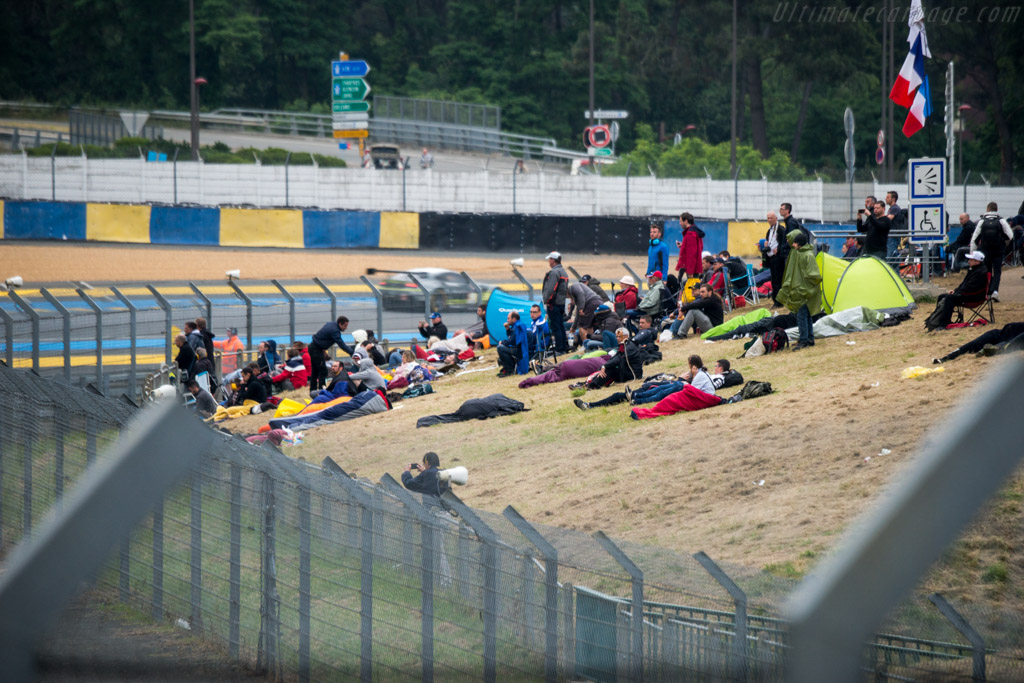 Waking up   - 2016 24 Hours of Le Mans