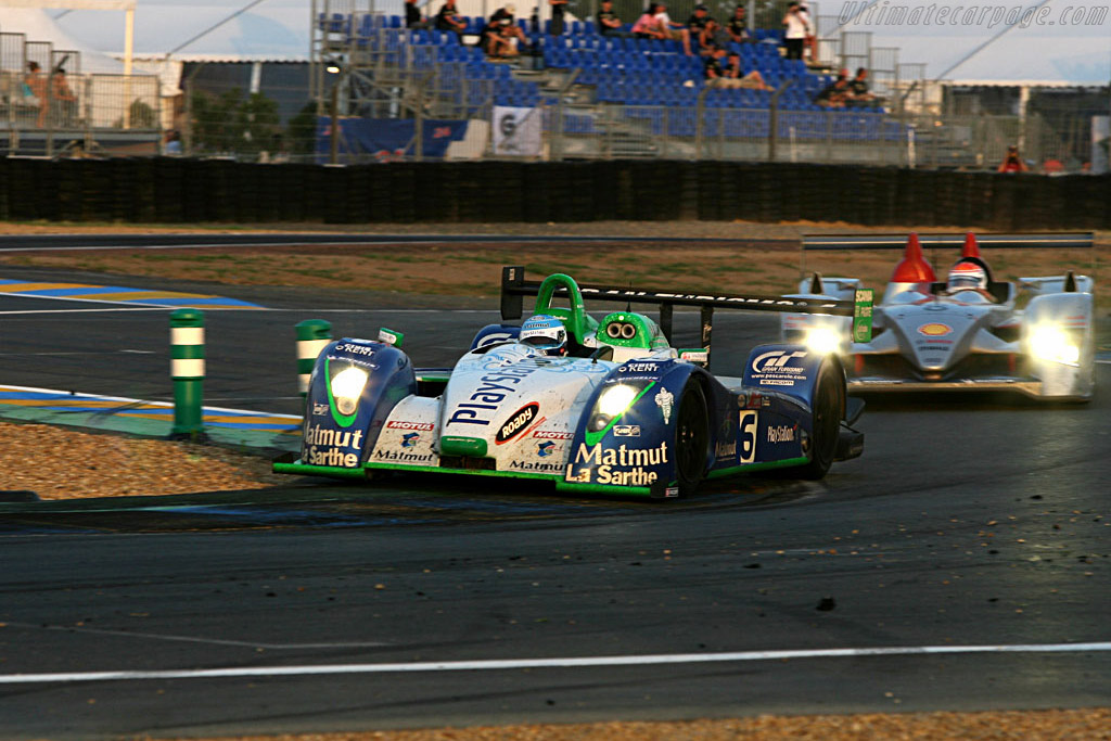 #16 Pescarolo about to go another lap down - Chassis: 15 - Entrant: Pescarolo Sport - 2006 24 Hours of Le Mans