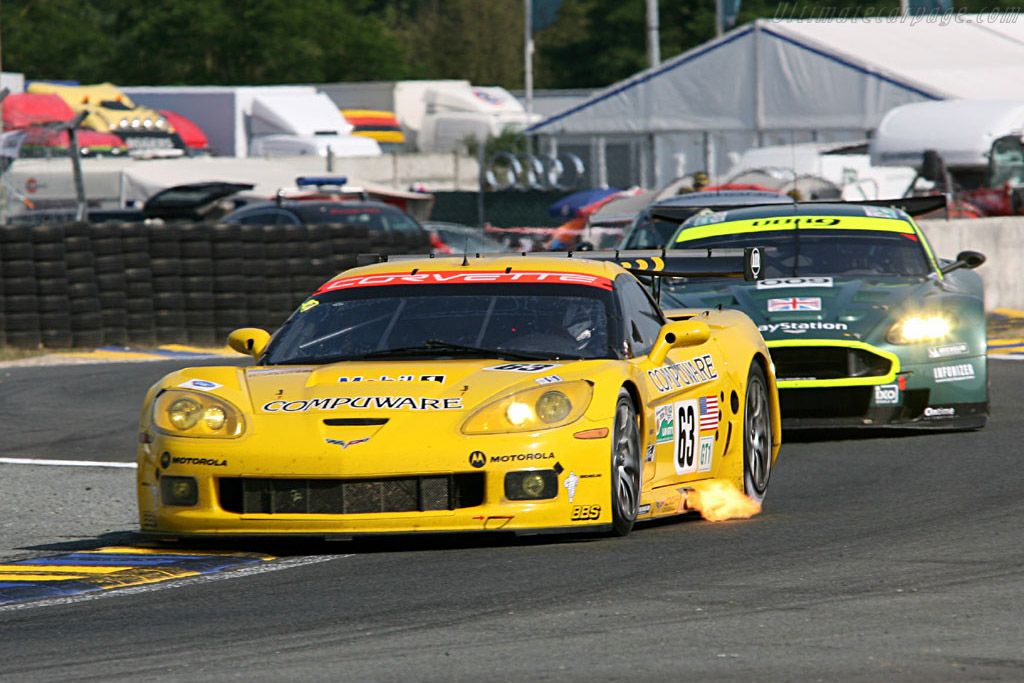 Corvette leading Aston - Chassis: 003 - Entrant: Corvette Racing - 2006 24 Hours of Le Mans