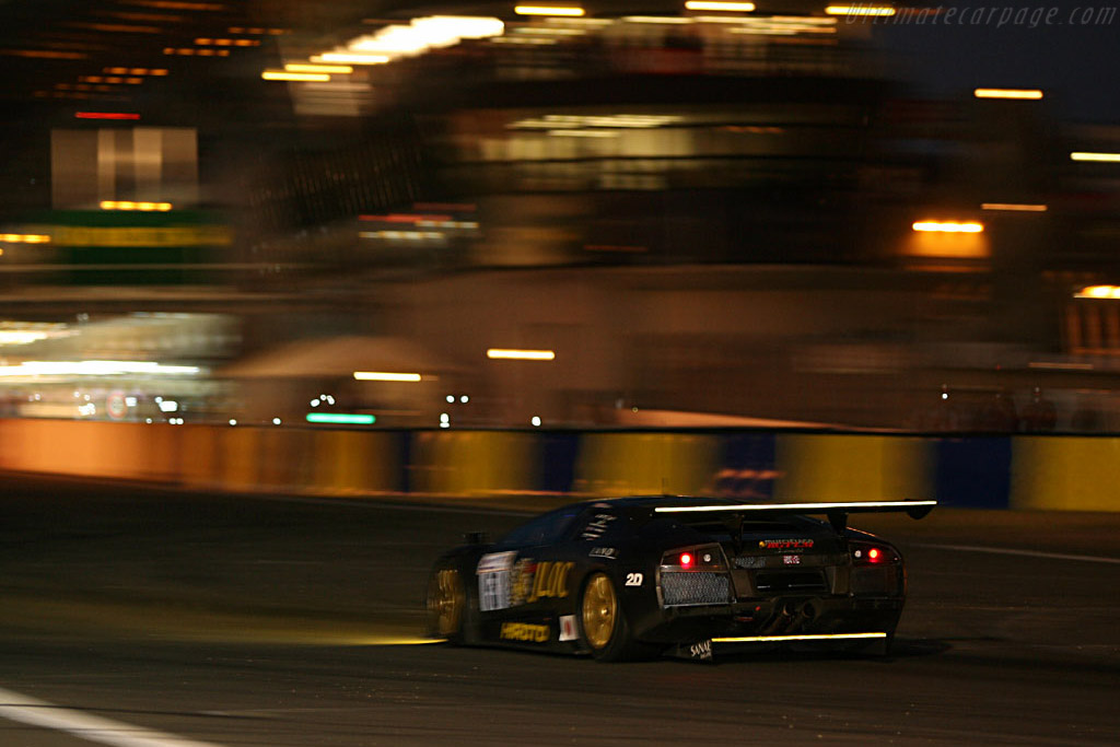 Into the night - Chassis: LA01063 - Entrant: JLOC Isao Noritake - 2006 24 Hours of Le Mans