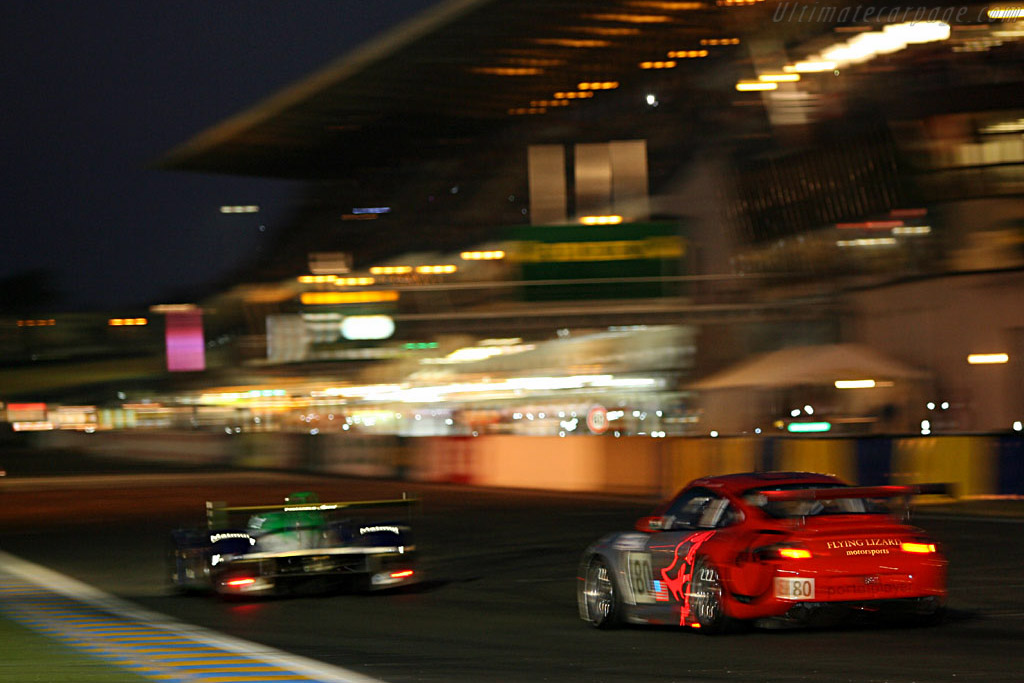 Into the night - Chassis: WP0ZZZ99Z5S693062 - Entrant: Flying Lizards Motorsport - 2006 24 Hours of Le Mans