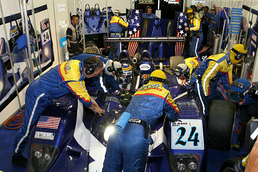 Now where did we leave the keys? - Chassis: B0540-HU02 - Entrant: Binnie Motorsports - 2006 24 Hours of Le Mans