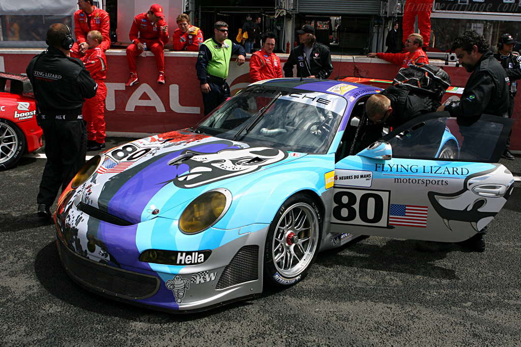 A proper art car - Chassis: WP0ZZZ99Z7S799913 - Entrant: Flying Lizard Motorsport - 2007 24 Hours of Le Mans