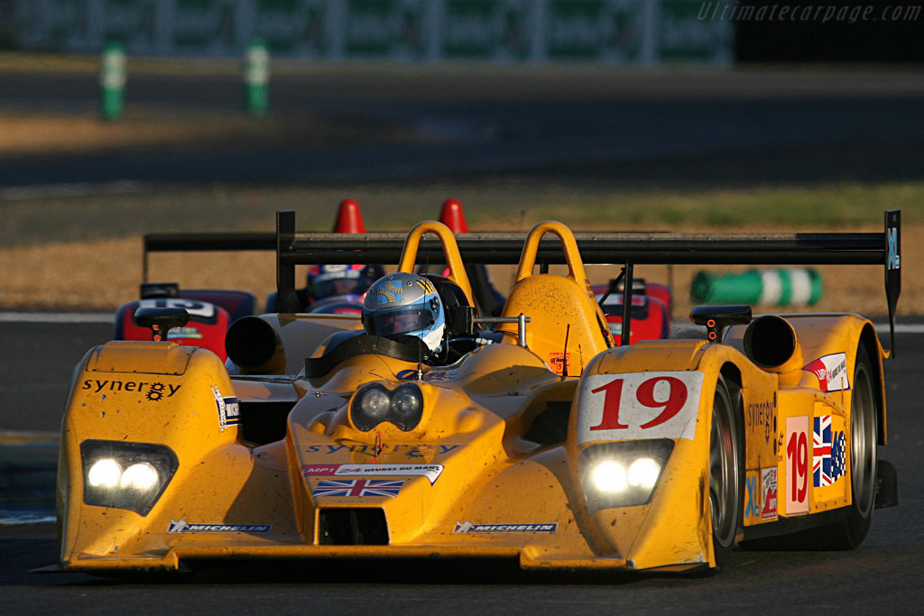 Another steady but anonymous run for Chamberlain - Chassis: B0610-HU07 - Entrant: Chamberlain Synergy - 2007 24 Hours of Le Mans