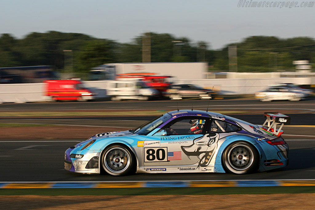 Flying onto the straight - Chassis: WP0ZZZ99Z7S799913 - Entrant: Flying Lizard Motorsport - 2007 24 Hours of Le Mans