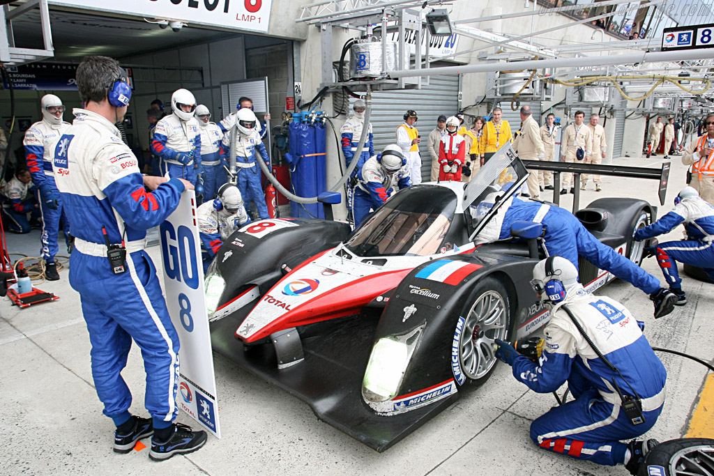 Peugeot stop - Chassis: 908-03 - Entrant: Team Peugeot Total - 2007 24 Hours of Le Mans