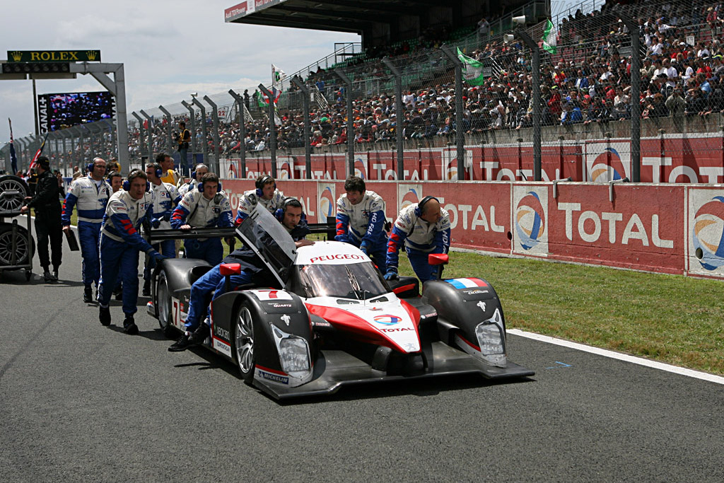 The crowd favourites - Chassis: 908-02 - Entrant: Team Peugeot Total - 2007 24 Hours of Le Mans