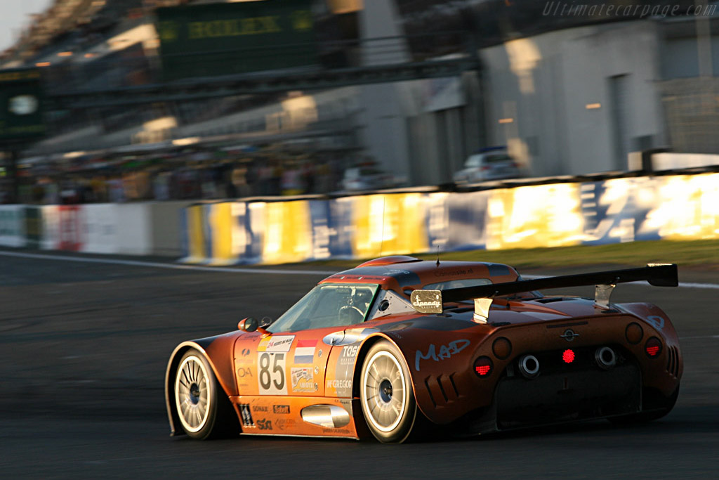 The sun sets on the Spyker - Chassis: XL9GB11HX50363097 - Entrant: Spyker Squadron - 2007 24 Hours of Le Mans