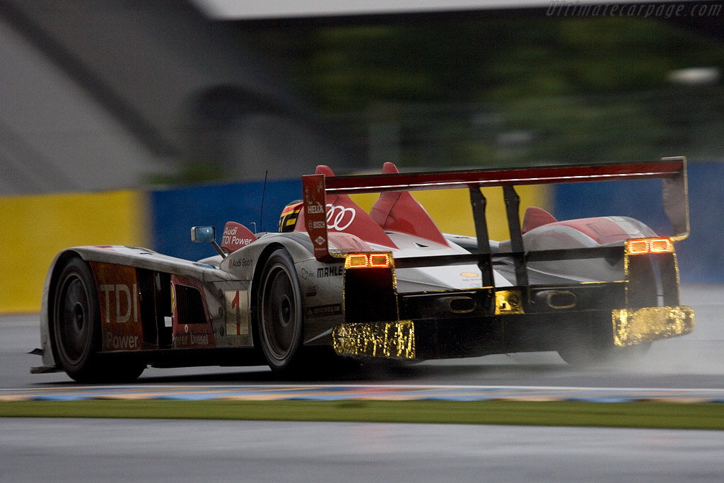 Frank Biela's final appearance ? - Chassis: 301 - Entrant: Dome Racing - 2008 24 Hours of Le Mans
