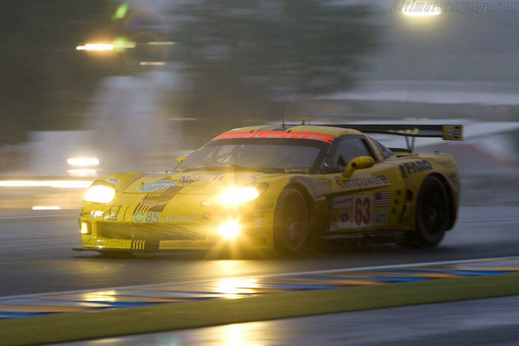 It was very wet - Chassis: 007 - Entrant: Corvette Racing - 2008 24 Hours of Le Mans