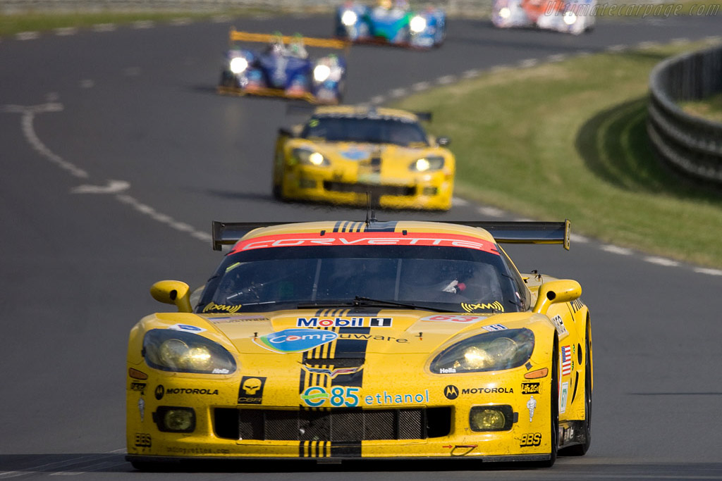 Thundering along - Chassis: 007 - Entrant: Corvette Racing - 2008 24 Hours of Le Mans