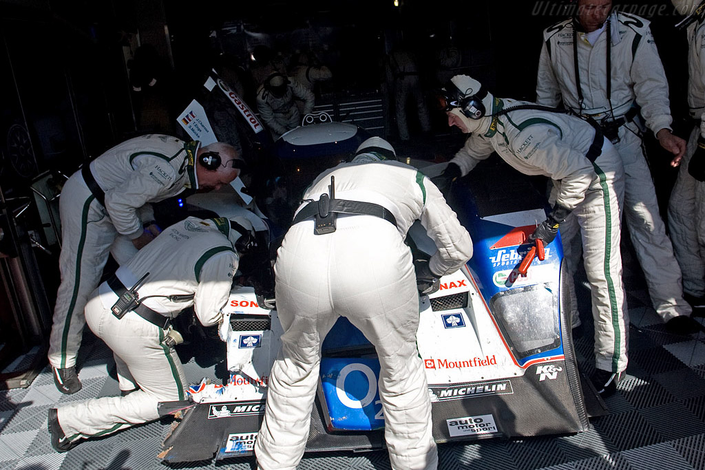 Two crashes worth of damage - Chassis: B0860-HU01 - Entrant: Charouz Racing System - 2008 24 Hours of Le Mans