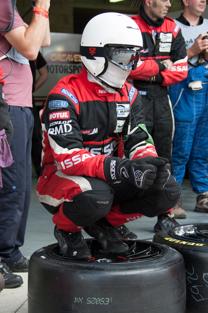 Greaves crew member   - 2012 24 Hours of Le Mans