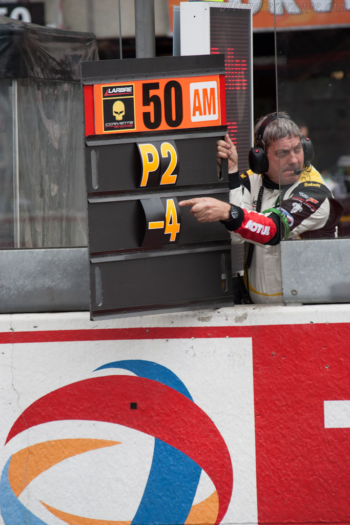Lamy closes in on victory   - 2012 24 Hours of Le Mans