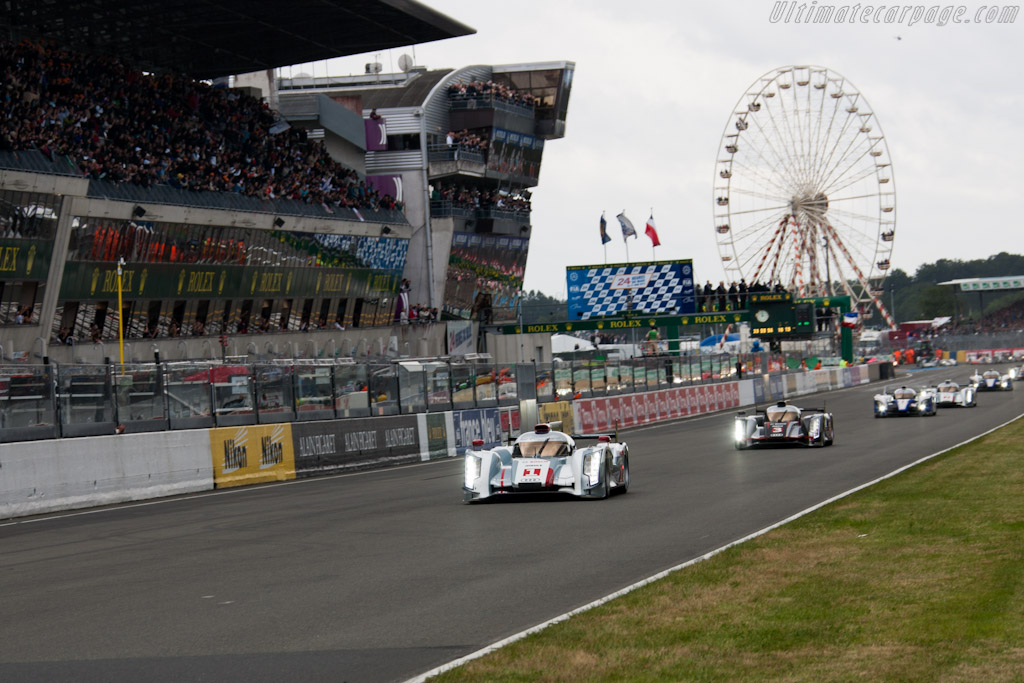 Off they go - Chassis: 208  - 2012 24 Hours of Le Mans