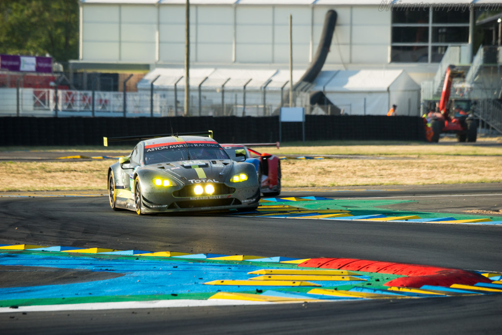 Aston Martin V8 Vantage GTE - Chassis: GTE-004 - Entrant: Aston Martin Racing - Driver: Nicki Thim / Marco Sorensen / Riche Stanaway - 2017 24 Hours of Le Mans