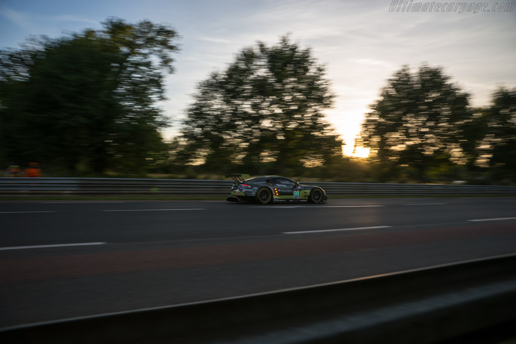 Aston Martin V8 Vantage GTE - Chassis: GTE-003 - Entrant: Aston Martin Racing - Driver: Paul Dalla Lana / Pedro Lamy / Mathias Lauda - 2017 24 Hours of Le Mans