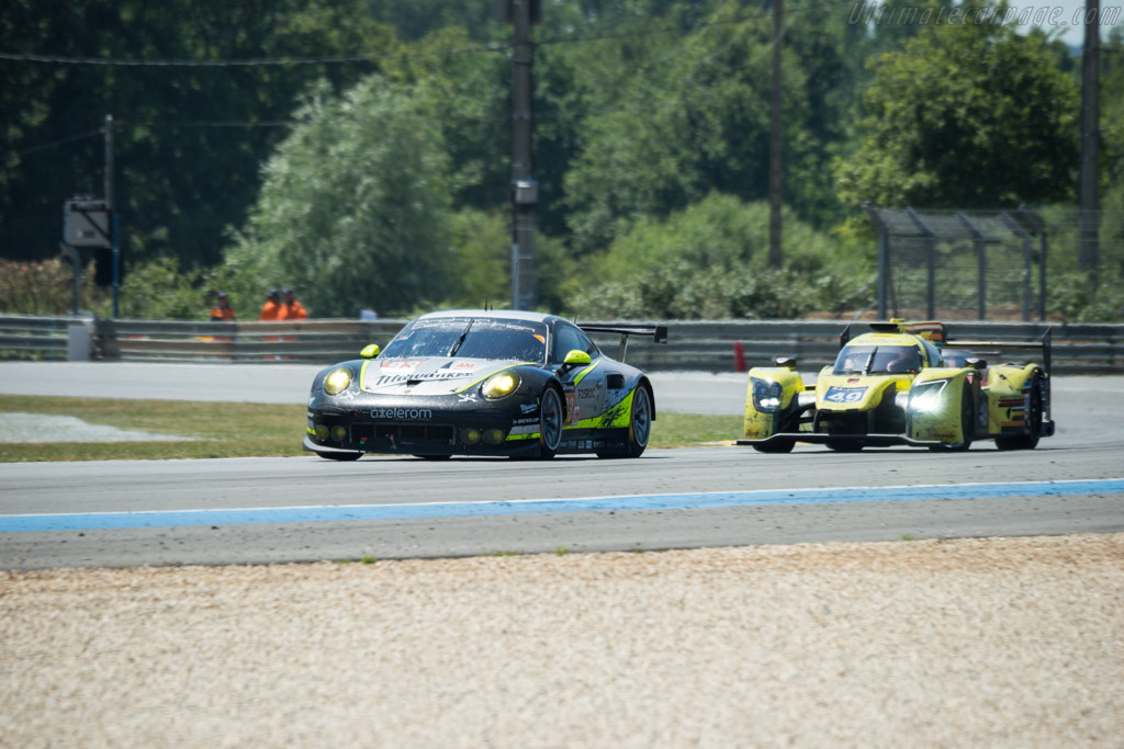 Porsche 911 RSR - Chassis: WP0ZZZ99ZES199914 - Entrant: Proton Competition - Driver: Patrick Long / Abdulaziz Turki Al Faisal / Michael Hedlund - 2017 24 Hours of Le Mans