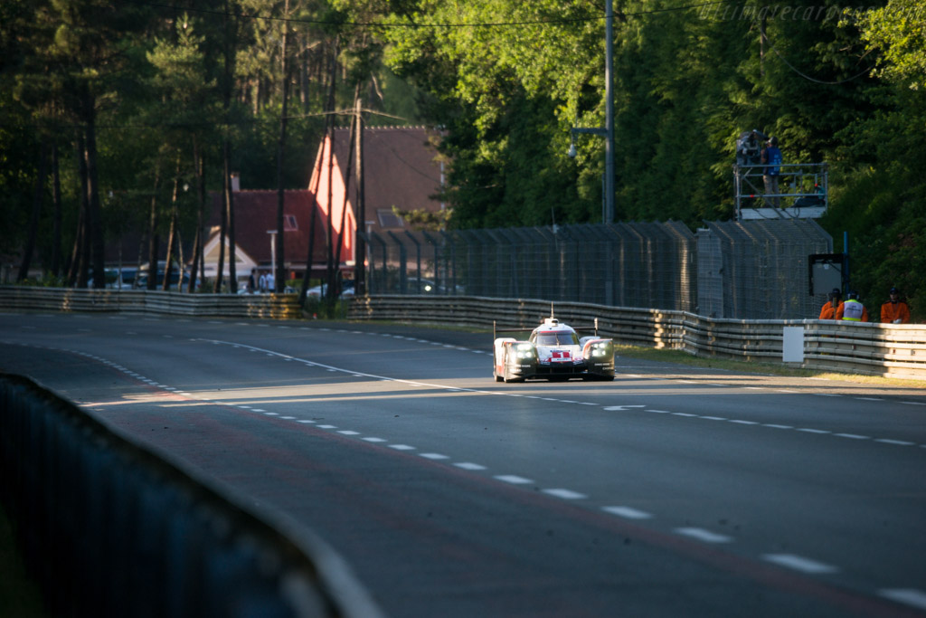 Porsche 919 Hybrid - Chassis: 1704 - Entrant: Porsche LMP Team - Driver: Neil Jani / Andre Lotterer / Nicholas Tandy - 2017 24 Hours of Le Mans