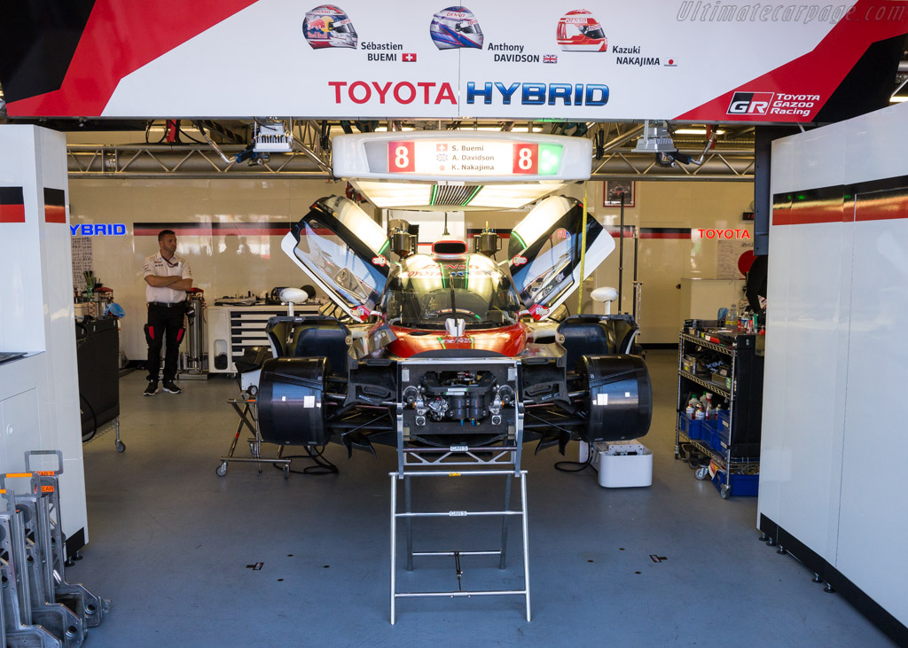 Toyota TS050 - Chassis: 17-08 - Entrant: Toyota Gazoo Racing - Driver: Sebastien Buemi / Anthony Davidson / Kazuki Nakajima - 2017 24 Hours of Le Mans