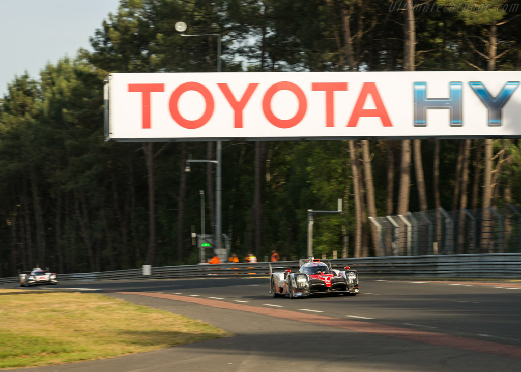 Toyota TS050 - Chassis: 17-07 - Entrant: Toyota Gazoo Racing - Driver: Mike Conway / Kamui Kobayashi / Stephane Sarrazin - 2017 24 Hours of Le Mans