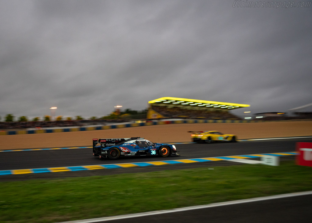 Alpine A470 Gibson - Chassis: LMP2-12 - Entrant: Signatech Alpine Matmut - Driver: Nicolas Lapierre / André Negrão / Pierre Thiriet - 2018 24 Hours of Le Mans