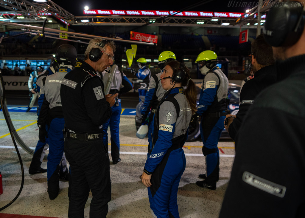 In the pitlane   - 2018 24 Hours of Le Mans