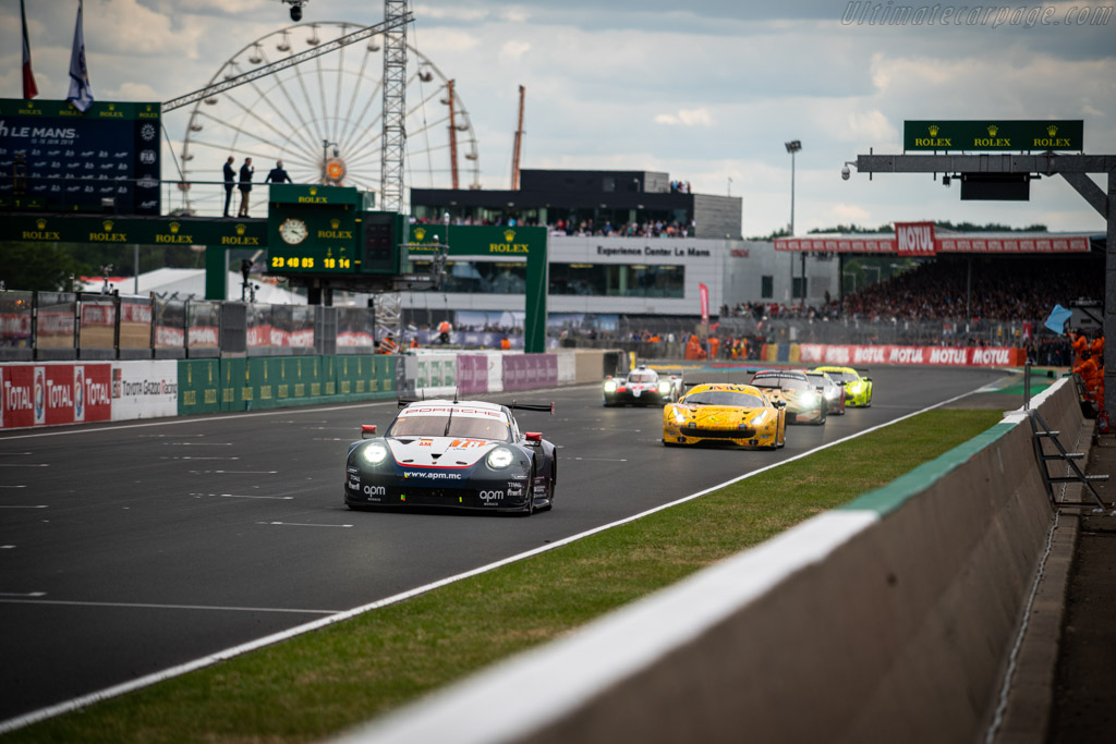 Porsche 911 RSR - Chassis: WP0ZZZ99ZJS199919 - Entrant: Proton Competition - Driver: Louis Prette / Philippe Prette / Vincent Abril - 2019 24 Hours of Le Mans
