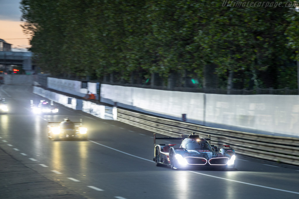 BMW M Hybrid V8 - Chassis: P22B 005 - Entrant: BMW M Team WRT - Driver: Sheldon Van Der Linde / Robin Frijns / René Rast - 2024 24 Hours of Le Mans