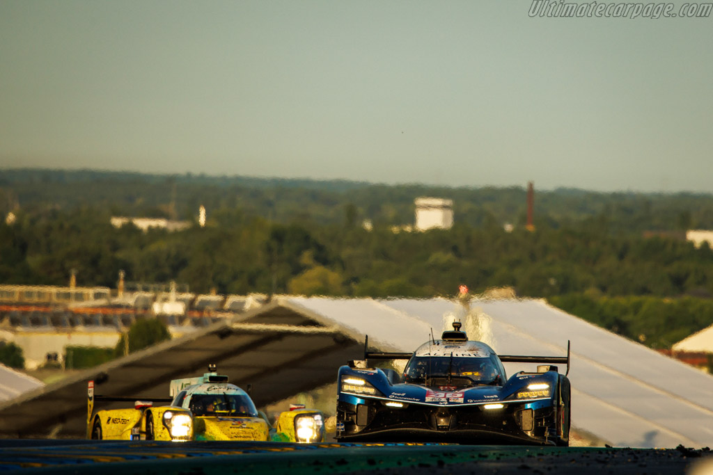 Alpine A424 - Chassis: LMDH 14 - Entrant: Alpine Endurance Team - Driver: Frédéric Makowiecki / Jules Gounon / Victor Martins - 2026 24 Hours of Le Mans