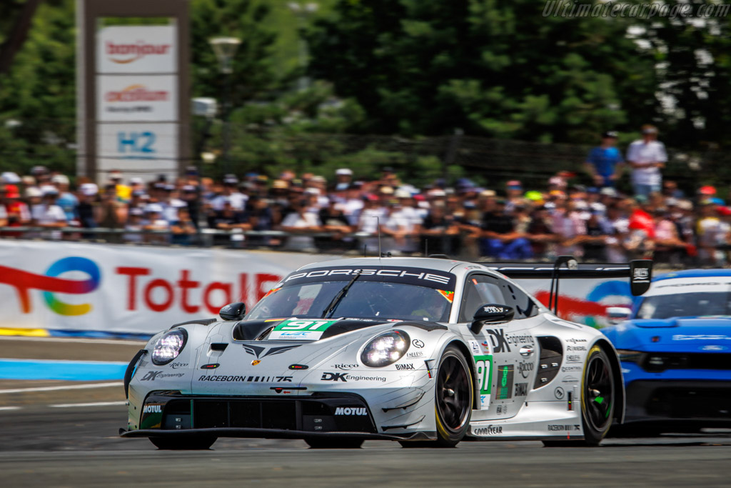 Porsche 911 GT3 R - Chassis: WP0ZZZ99ZTS299901 - Entrant: Manthey DK Engineering - Driver: James Cottingham / Timur Boguslavskiy / Ayhancan Güven - 2026 24 Hours of Le Mans