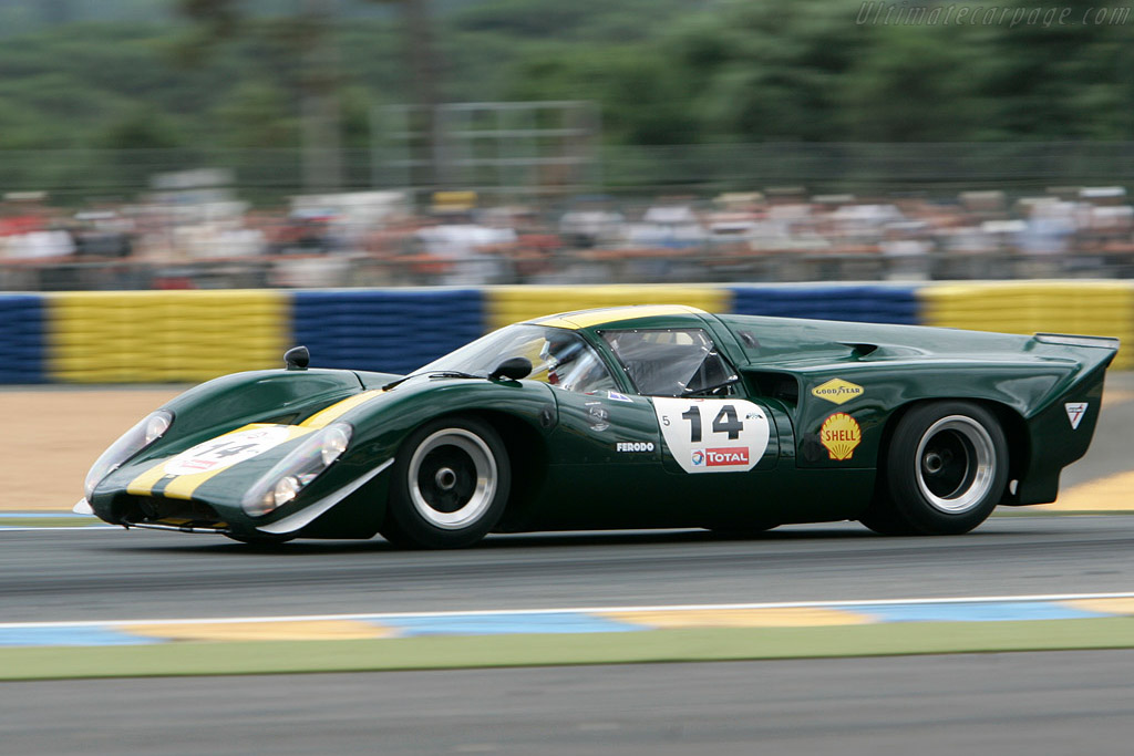 Lola T70 Mk3B Coupe - Chassis: SL76/147  - 2008 Le Mans Classic