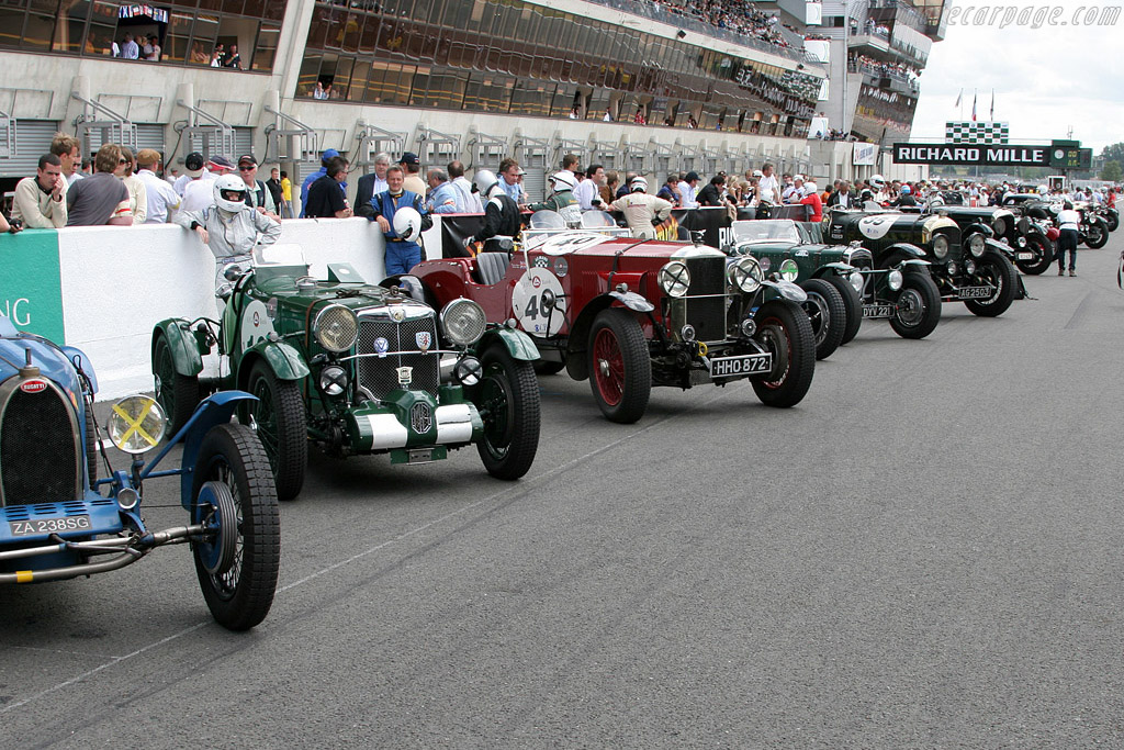 The traditional Le Mans start   - 2008 Le Mans Classic